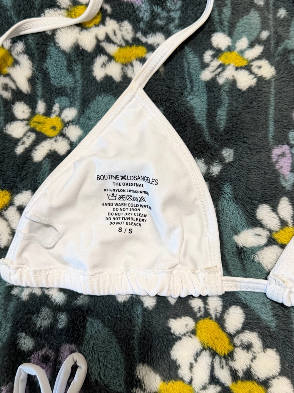 Boutine LA white Bikini Set - Picture 4 of 8